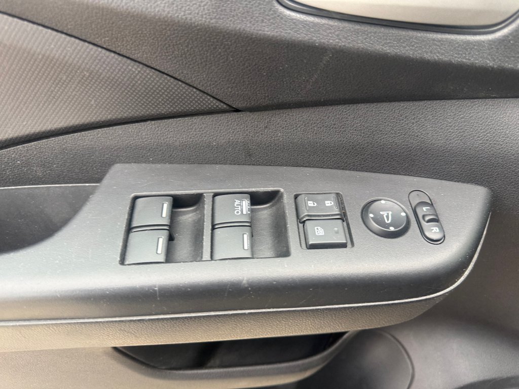 Honda CR-V LX, keyless entry, backup camera, Bluetooth 2015 à COLDBROOK, Nouvelle-Écosse - 8 - w1024h768px