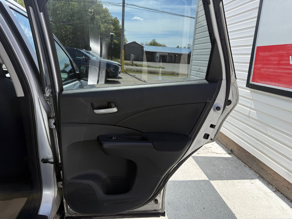 2015 Honda CR-V LX, keyless entry, backup camera, Bluetooth in Kentville, Nova Scotia - 16 - w1024h768px
