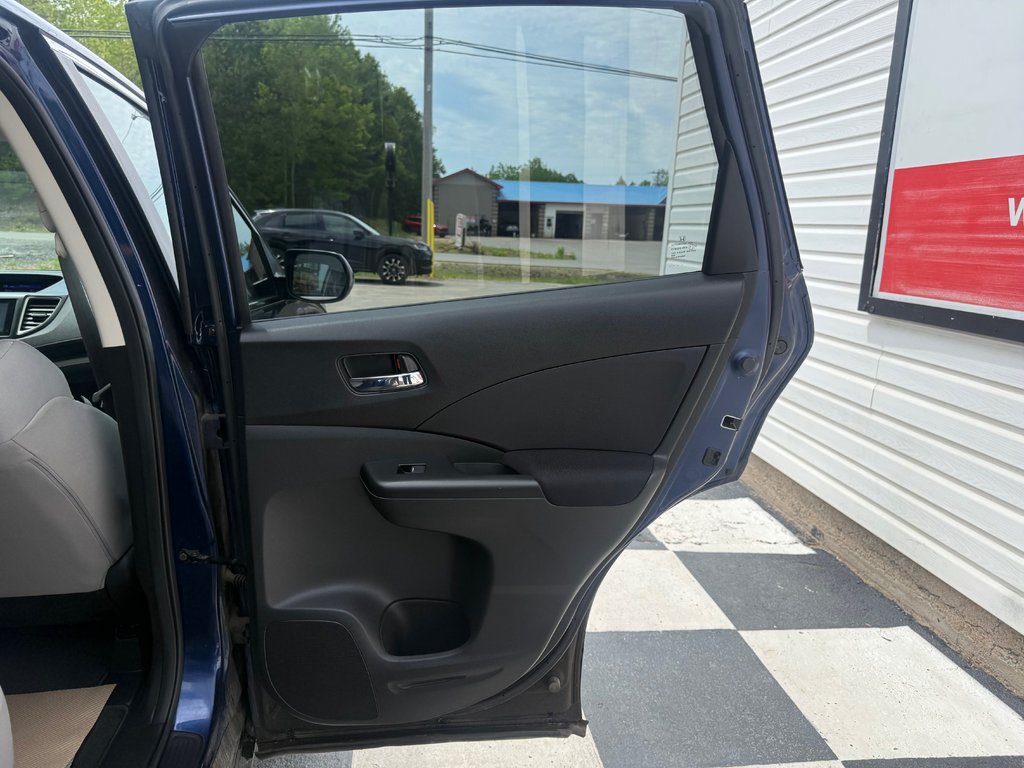 2015 Honda CR-V SE, keyless entry, backup camera, Bluetooth in COLDBROOK, Nova Scotia - 16 - w1024h768px