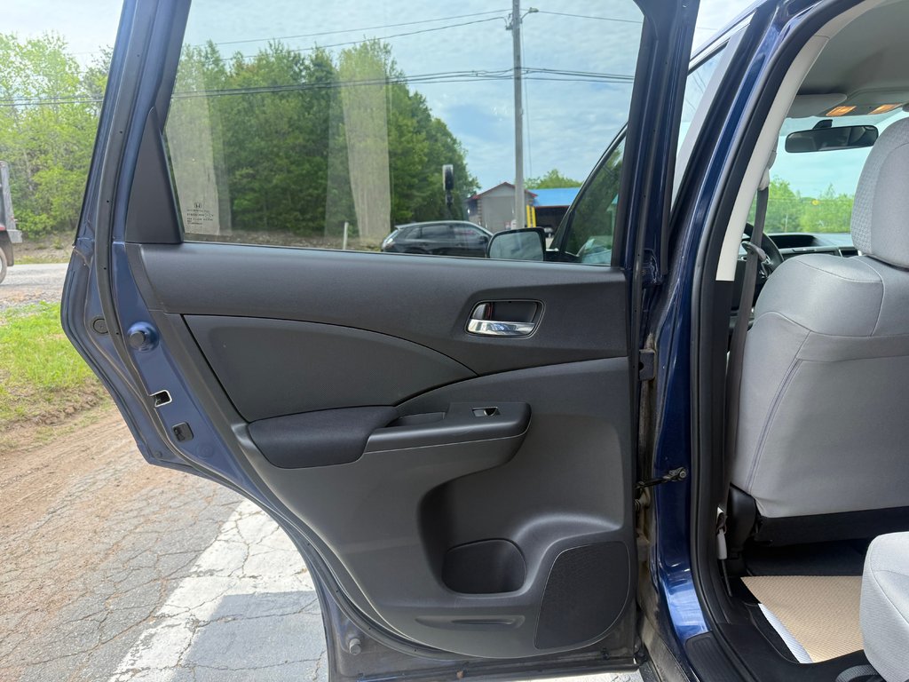 2015 Honda CR-V SE, keyless entry, backup camera, Bluetooth in COLDBROOK, Nova Scotia - 13 - w1024h768px