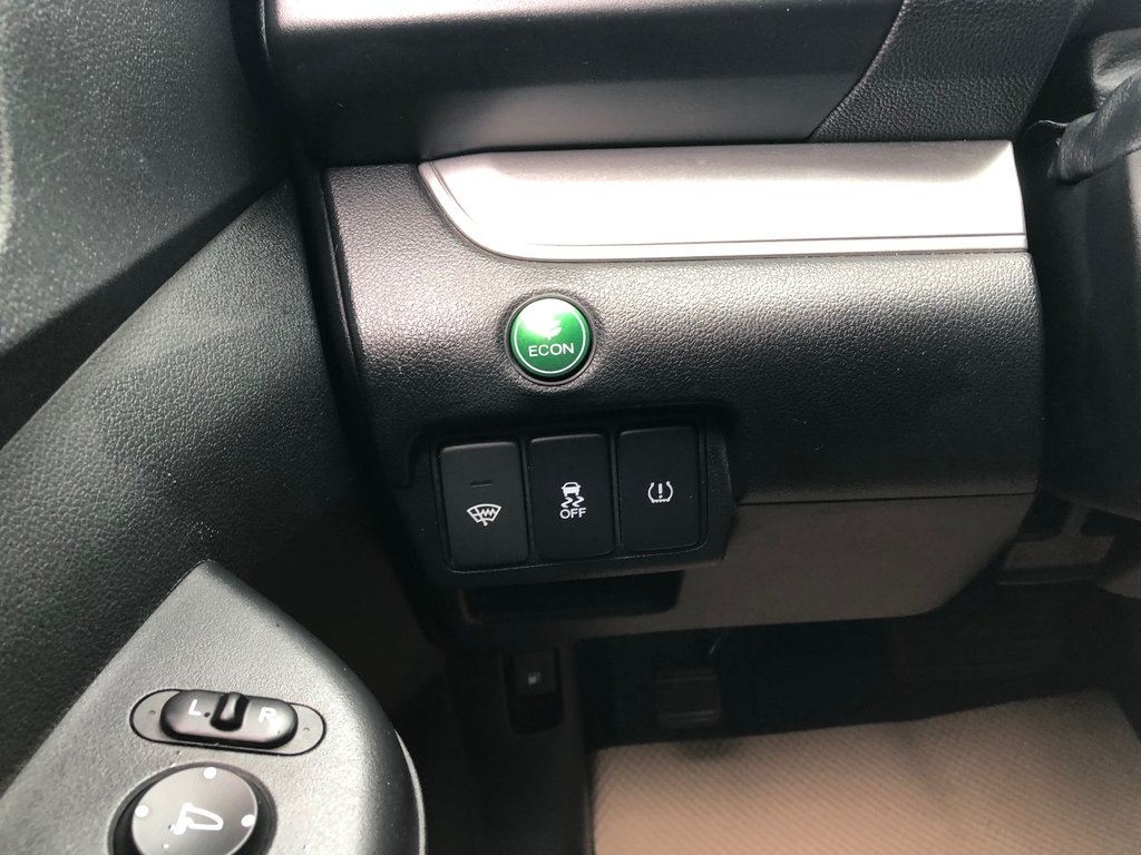 2016 Honda CR-V SE- Heated Seats, Power mirrors, great condition! in COLDBROOK, Nova Scotia - 23 - w1024h768px