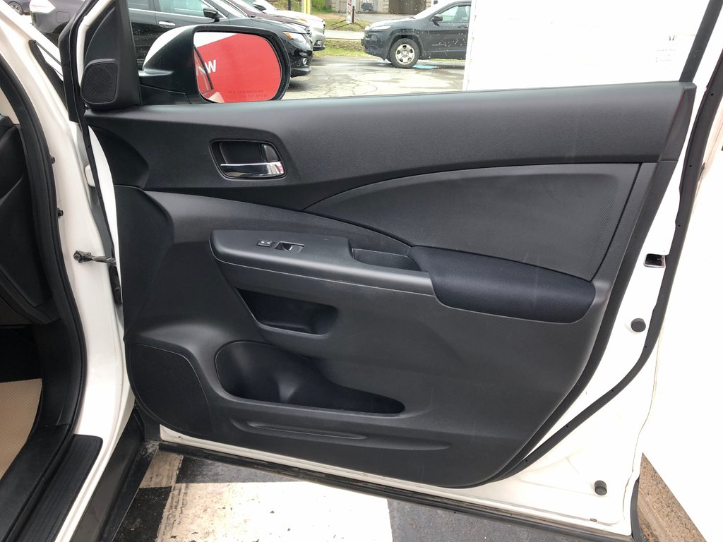 2016 Honda CR-V SE- Heated Seats, Power mirrors, great condition! in COLDBROOK, Nova Scotia - 20 - w1024h768px