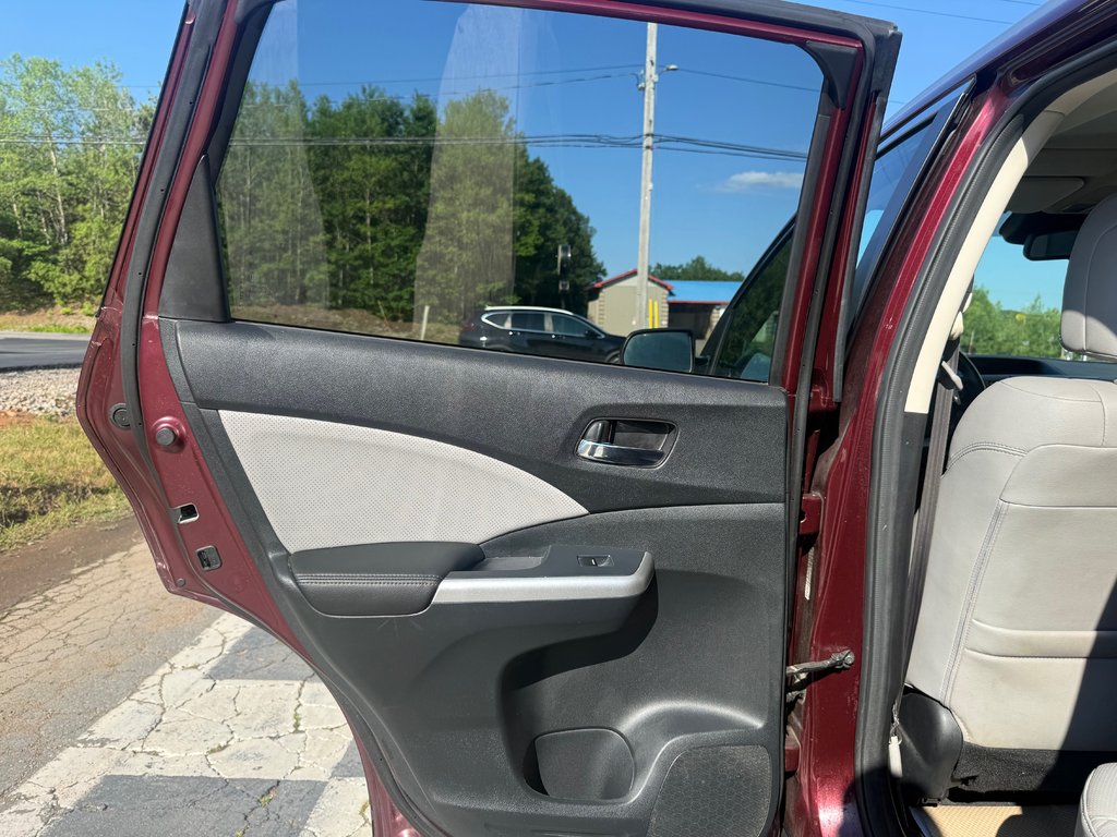 2016 Honda CR-V Touring, keyless entry, backup camera, Bluetooth in COLDBROOK, Nova Scotia - 15 - w1024h768px