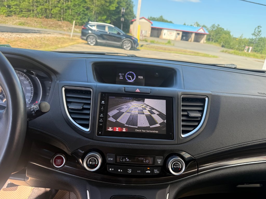2016 Honda CR-V Touring, keyless entry, backup camera, Bluetooth in COLDBROOK, Nova Scotia - 12 - w1024h768px