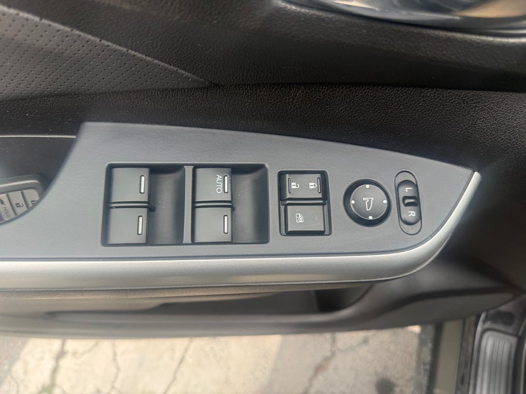 Honda CR-V Touring, keyless entry, backup camera, Bluetooth 2016 à COLDBROOK, Nouvelle-Écosse - 8 - w1024h768px