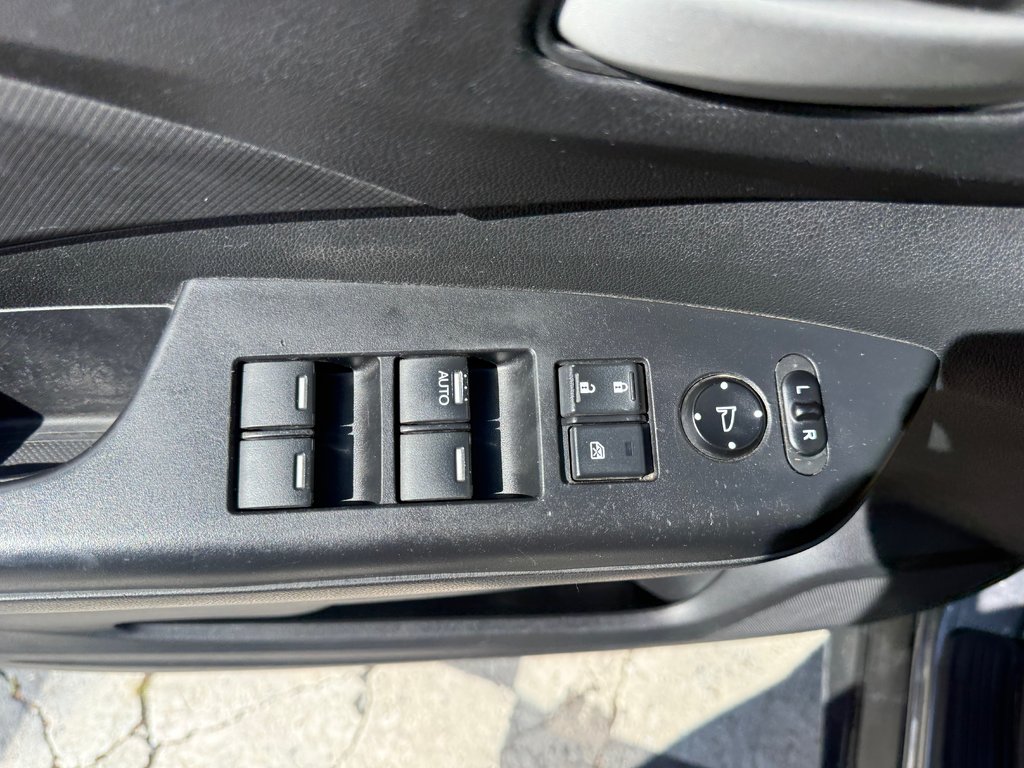 2016 Honda CR-V LX, keyless entry, backup camera, Bluetooth in COLDBROOK, Nova Scotia - 8 - w1024h768px