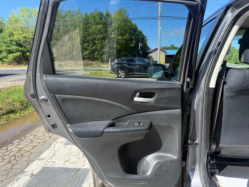 2016 Honda CR-V LX, keyless entry, backup camera, Bluetooth in COLDBROOK, Nova Scotia - 13 - w1024h768px