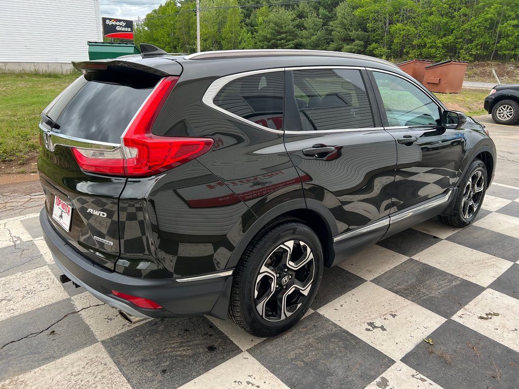 2017  CR-V Touring - AWD, Leather, Sunroof, Tow PKG, Alloys in COLDBROOK, Nova Scotia - 4 - w1024h768px