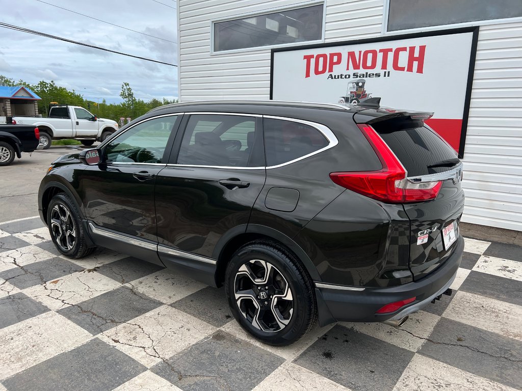 2017  CR-V Touring - AWD, Leather, Sunroof, Tow PKG, Alloys in COLDBROOK, Nova Scotia - 6 - w1024h768px