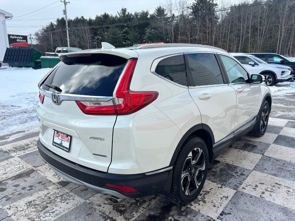 2017 Honda CR-V Touring - sunroof, power seats, heated seats, a/c in COLDBROOK, Nova Scotia - 4 - w1024h768px