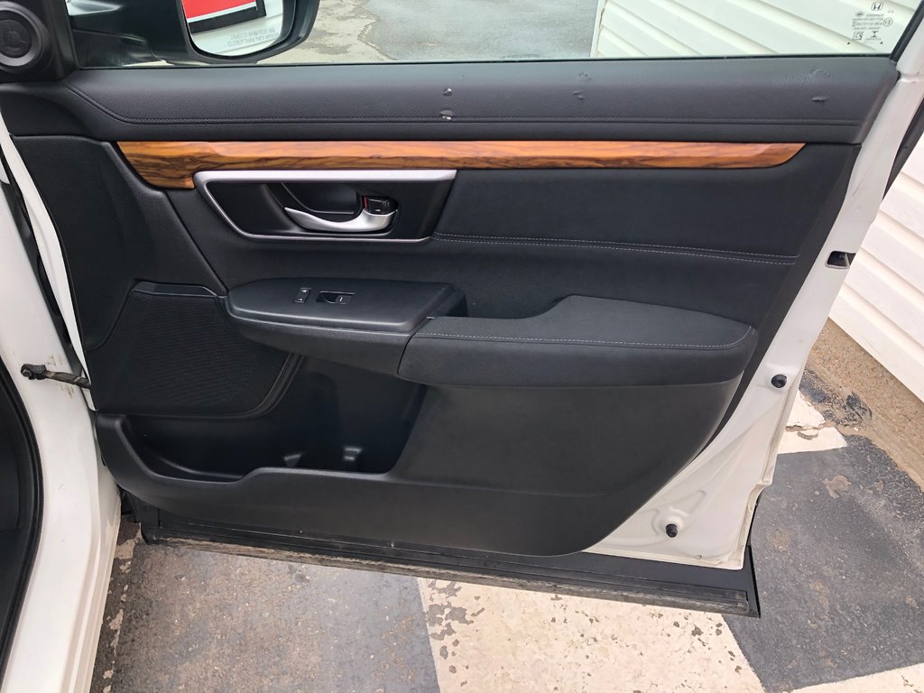 2017 Honda CR-V EX - sunroof, power and heated seats, cruise, a/c in COLDBROOK, Nova Scotia - 24 - w1024h768px