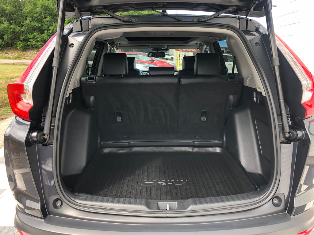 2017 Honda CR-V Touring - Sunroof, Reverse Camera, Leather Seats in COLDBROOK, Nova Scotia - 24 - w1024h768px