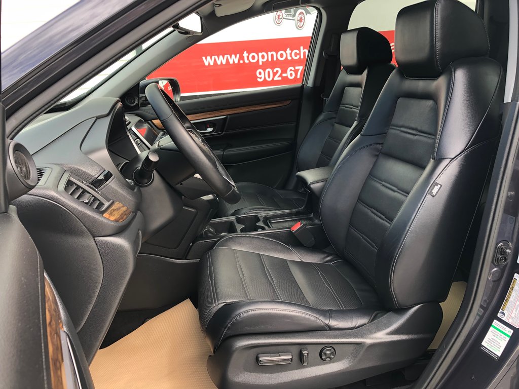 2017 Honda CR-V Touring - Sunroof, Reverse Camera, Leather Seats in COLDBROOK, Nova Scotia - 19 - w1024h768px