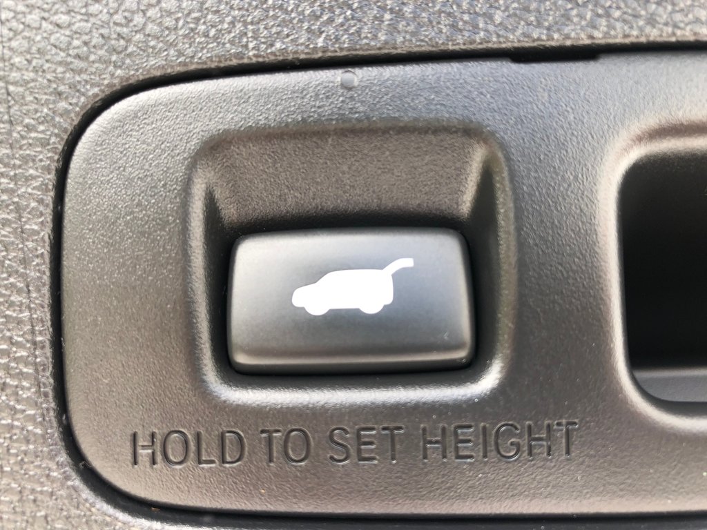 2017 Honda CR-V Touring - Sunroof, Reverse Camera, Leather Seats in COLDBROOK, Nova Scotia - 25 - w1024h768px