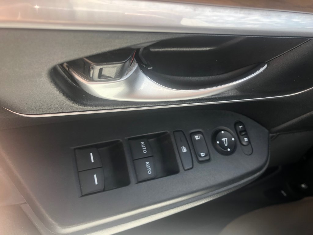 2018 Honda CR-V EX - Sunroof, Push Start, Carplay in COLDBROOK, Nova Scotia - 8 - w1024h768px