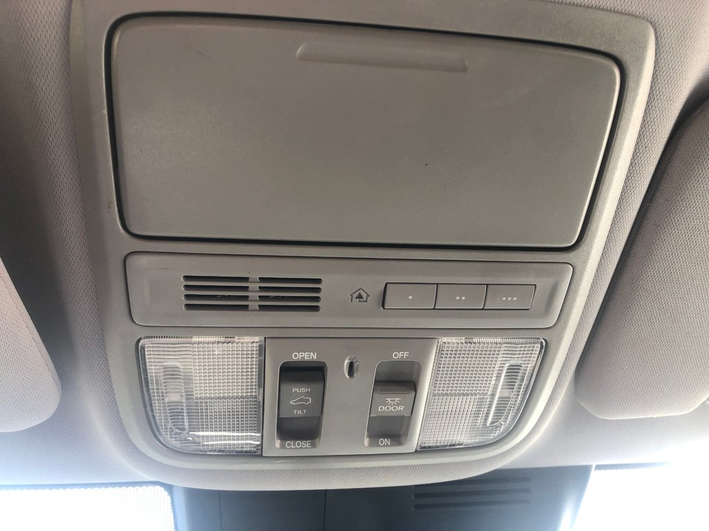 2018 Honda CR-V EX - Sunroof, Push Start, Carplay in COLDBROOK, Nova Scotia - 18 - w1024h768px