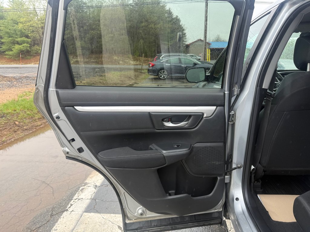 2018 Honda CR-V LX, keyless entry, backup camera, Bluetooth in COLDBROOK, Nova Scotia - 13 - w1024h768px