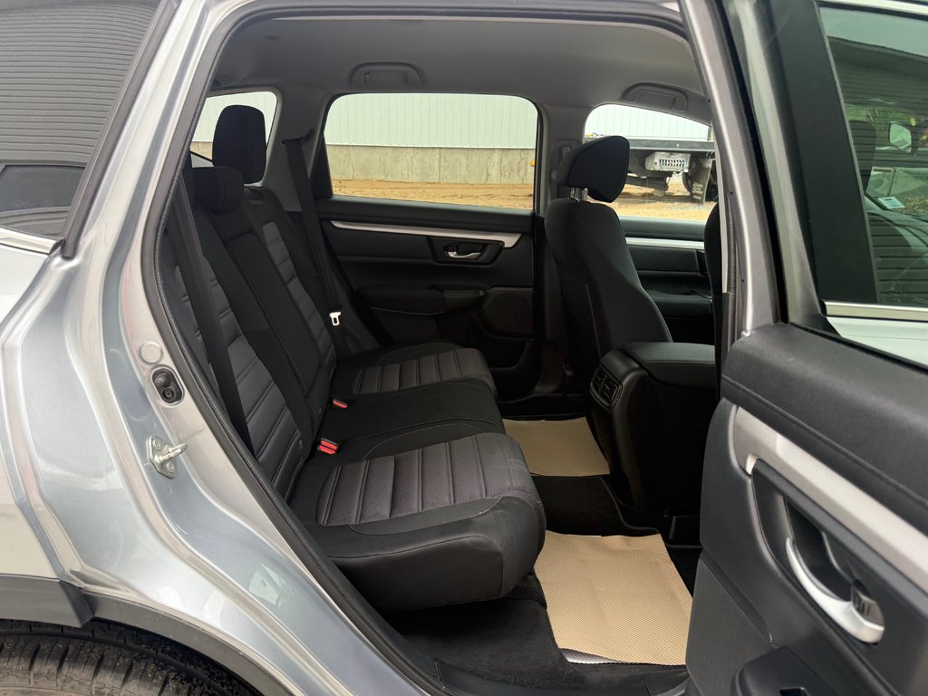 2018 Honda CR-V LX, keyless entry, backup camera, Bluetooth in COLDBROOK, Nova Scotia - 18 - w1024h768px