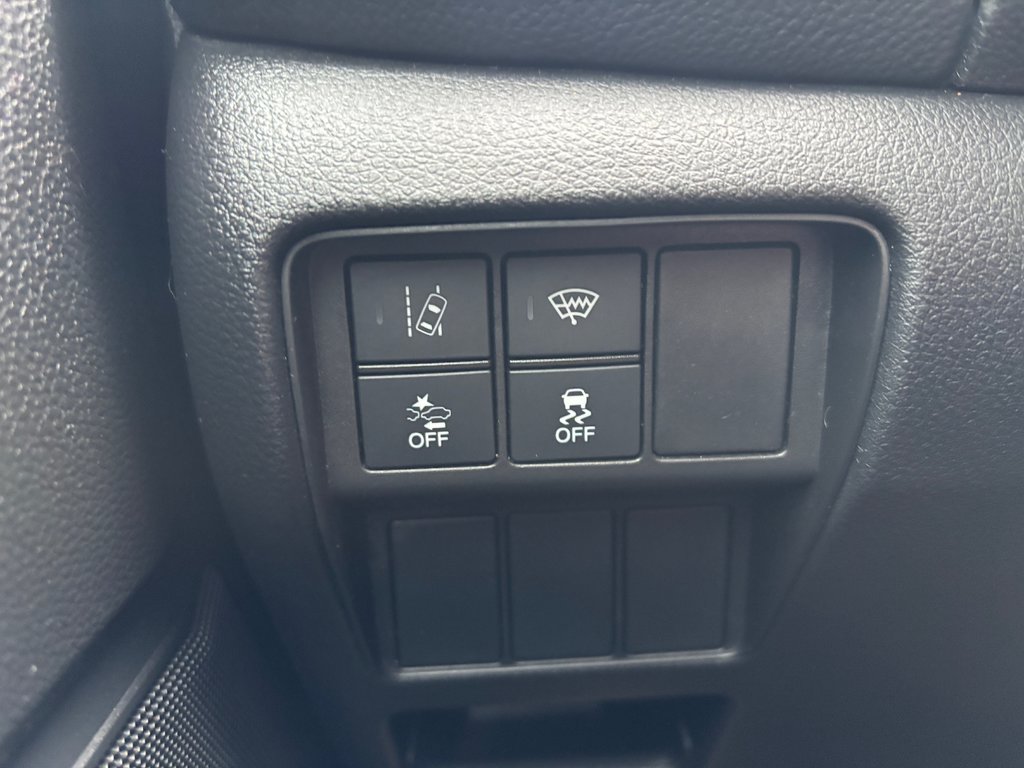 2019  CR-V LX - reverse camera, lane assist, heated mirrors in COLDBROOK, Nova Scotia - 8 - w1024h768px