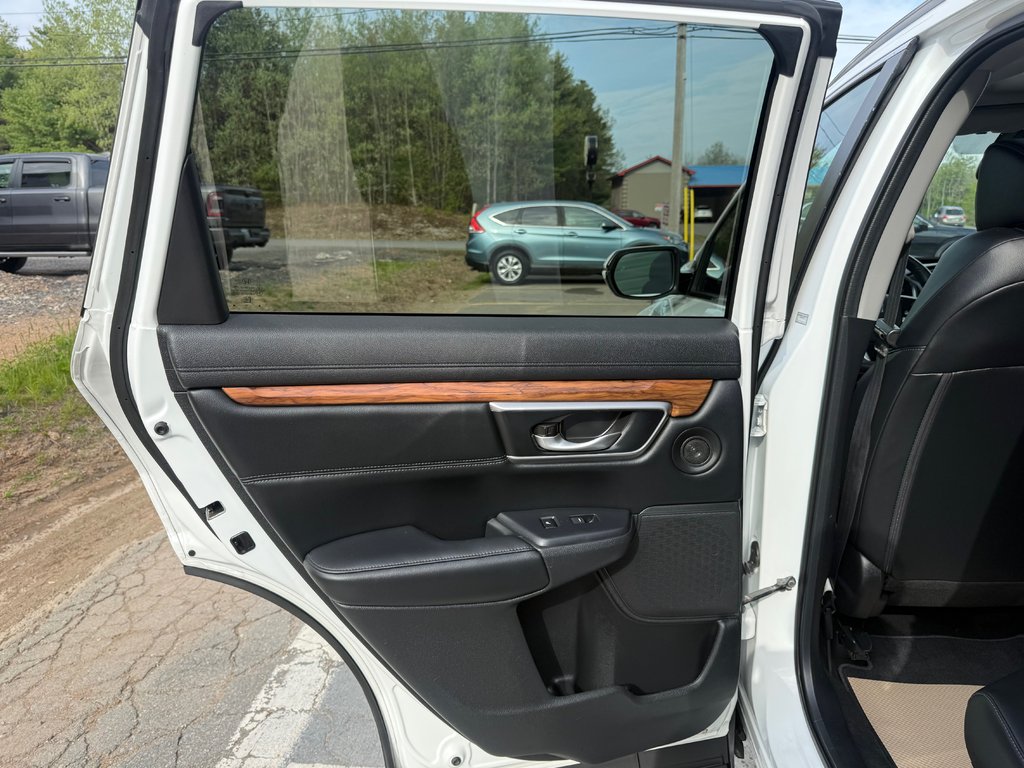 Honda CR-V Touring, keyless entry, backup camera, Bluetooth 2019 à COLDBROOK, Nouvelle-Écosse - 14 - w1024h768px