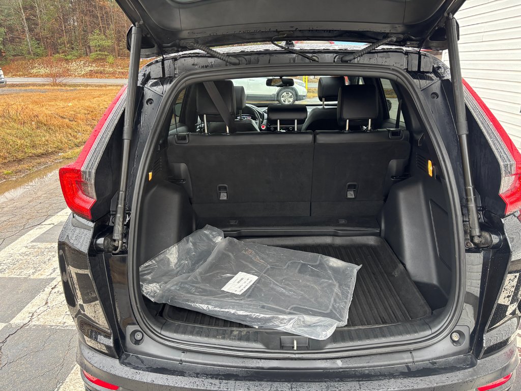 2020  CR-V Touring black edition - sunroof, power seats, a/c in COLDBROOK, Nova Scotia - 23 - w1024h768px