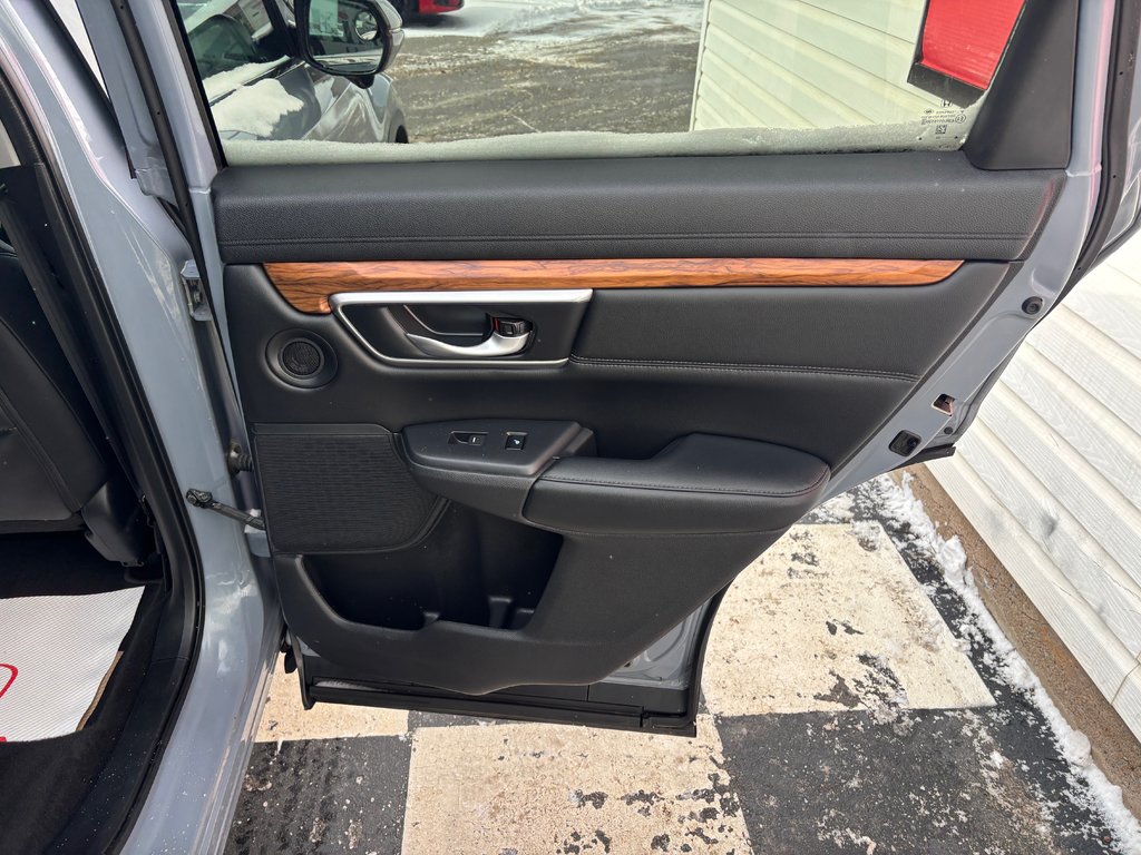 2020 Honda CR-V EX-L - sunroof, heated steering wheel, heated seat in COLDBROOK, Nova Scotia - 26 - w1024h768px