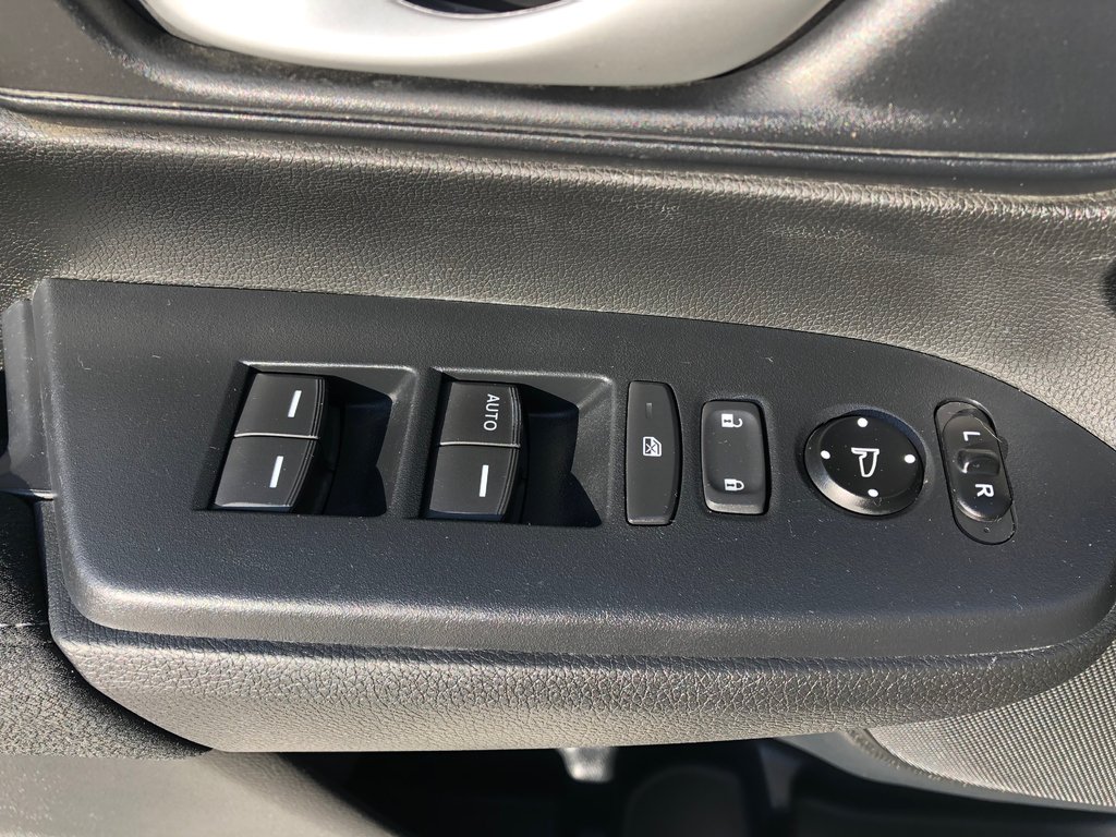 Honda CR-V LX - Lane Assist, Push Start, Reverse Camera 2020 à COLDBROOK, Nouvelle-Écosse - 8 - w1024h768px