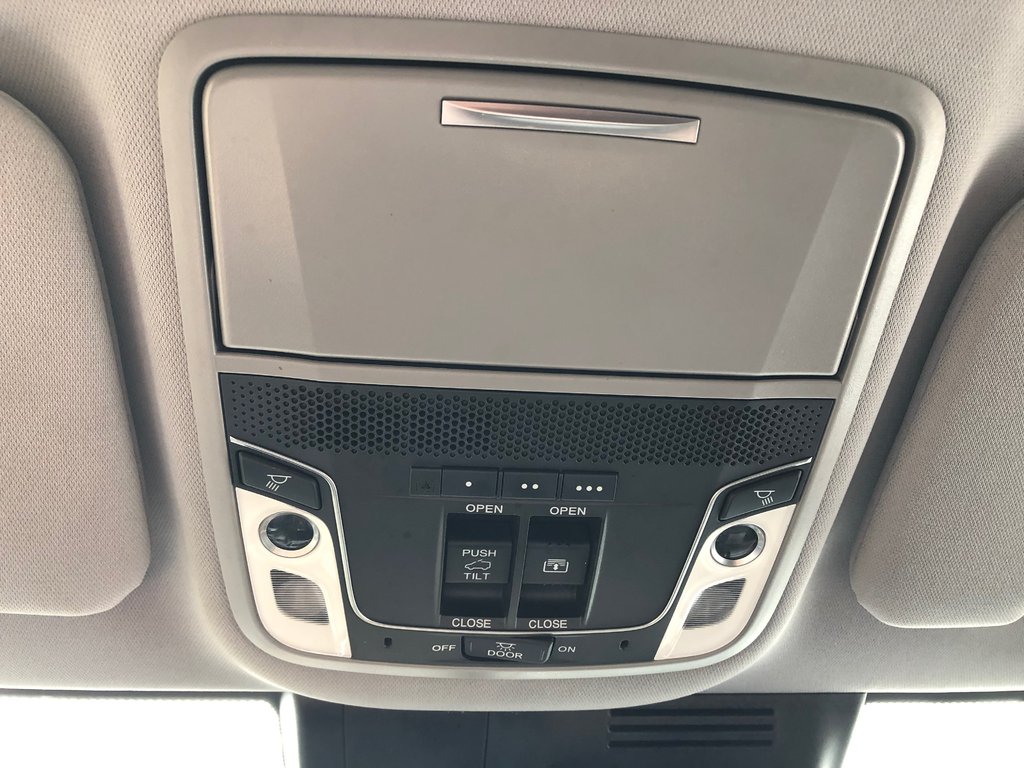 2020 Honda CR-V Touring - Reverse Camera, Carplay, Heated Seats in COLDBROOK, Nova Scotia - 17 - w1024h768px