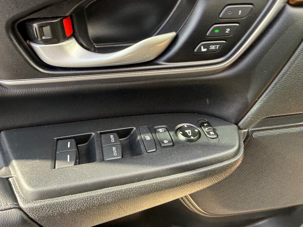 2020 Honda CR-V EX-L, keyless entry, backup camera, Bluetooth in COLDBROOK, Nova Scotia - 8 - w1024h768px