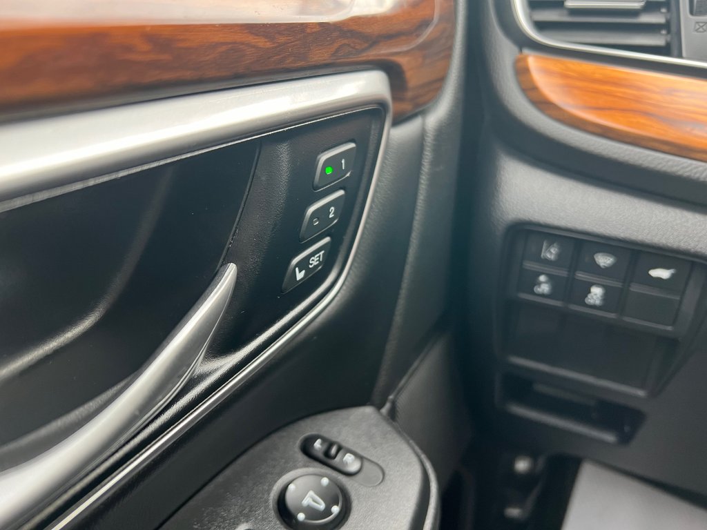 2021  CR-V Touring - Leather, AWD, Heated seats, Sunroof, AC in Kentville, Nova Scotia - 8 - w1024h768px