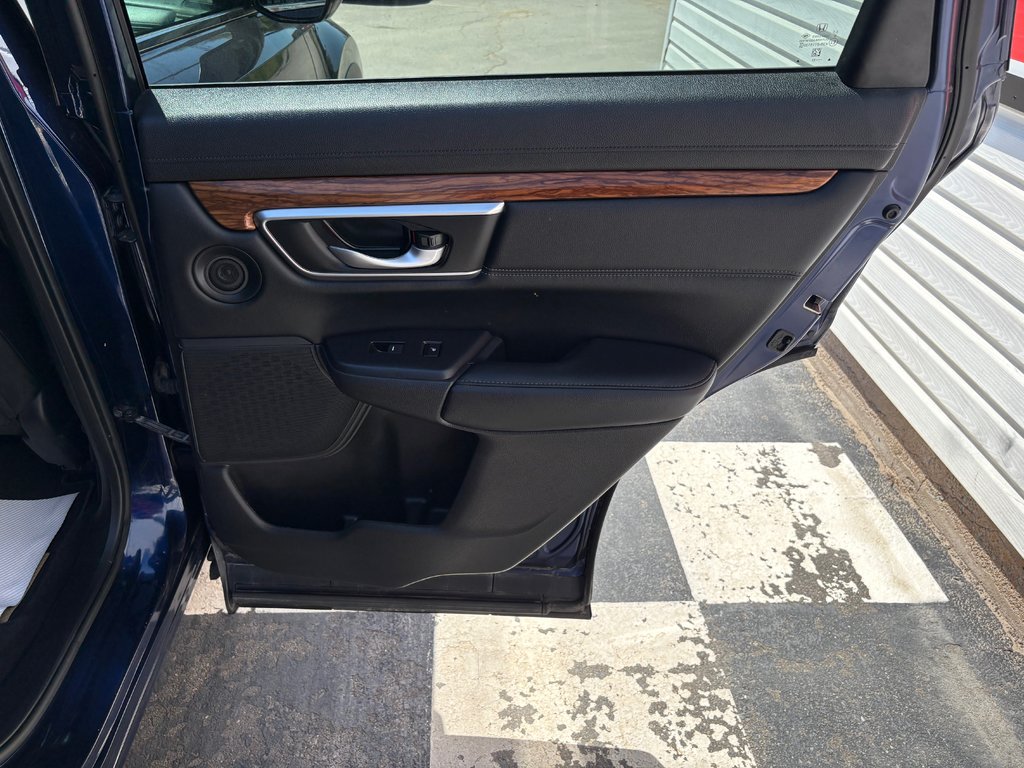 2022 Honda CR-V Touring - heated and power seats, hands free in Kentville, Nova Scotia - 26 - w1024h768px