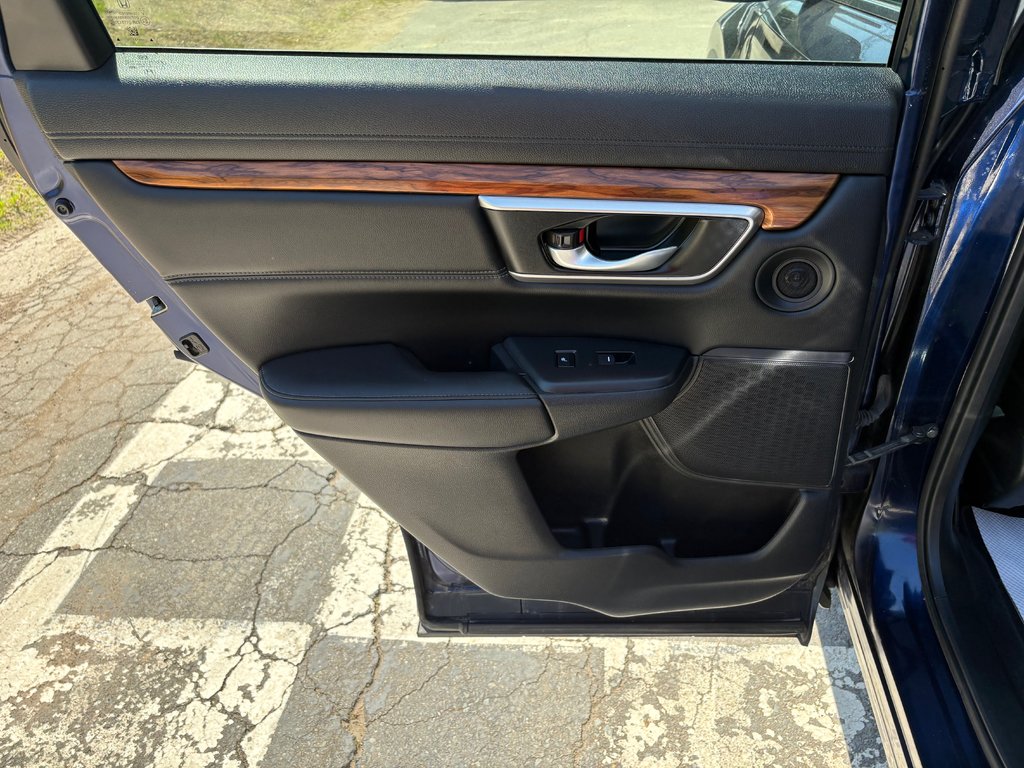 2022 Honda CR-V Touring - heated and power seats, hands free in Kentville, Nova Scotia - 22 - w1024h768px