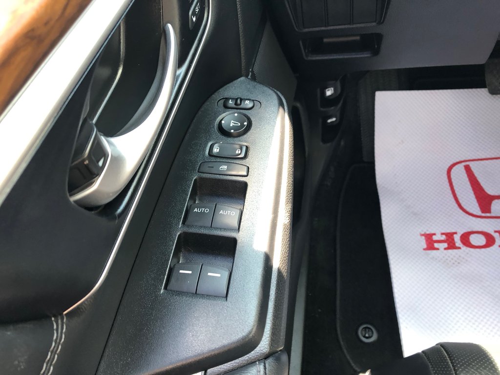 2022 Honda CR-V Touring - dual climate zones, sunroof, hands free in COLDBROOK, Nova Scotia - 7 - w1024h768px