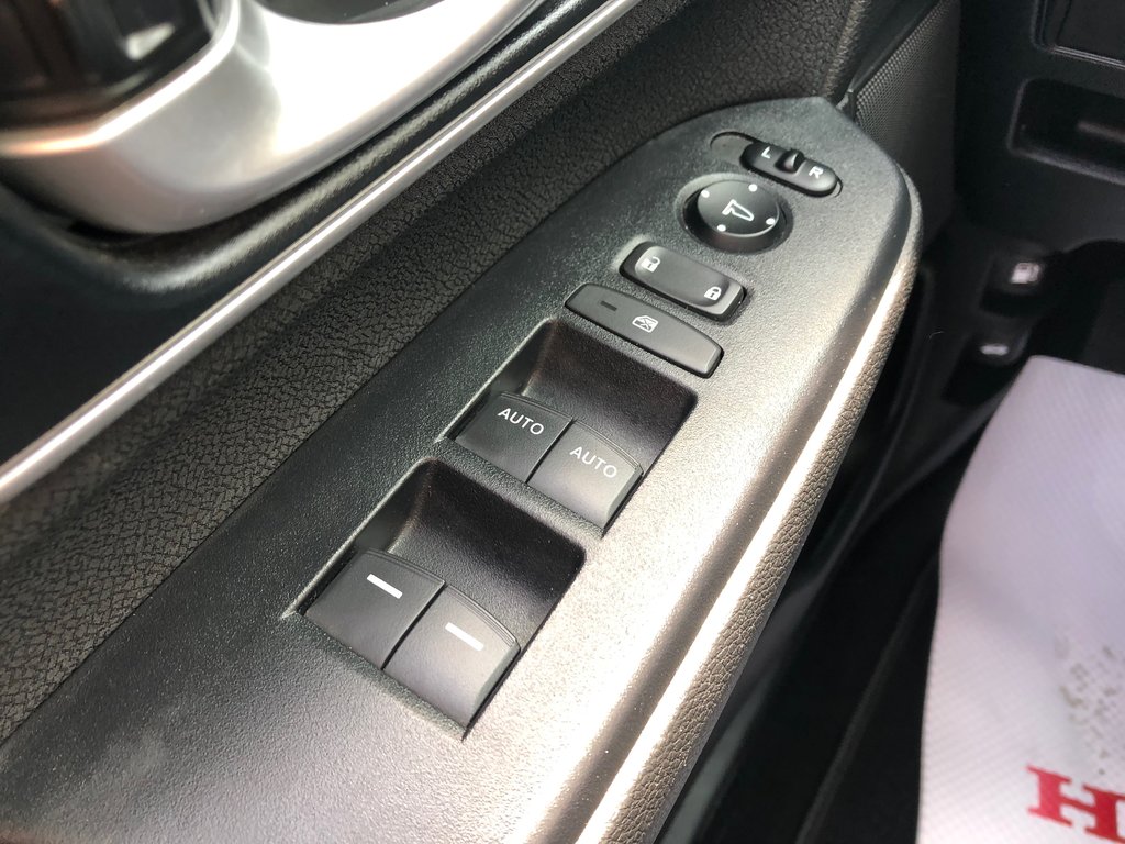 2022 Honda CR-V Sport - sunroof, power seats, reverse camera, a/c in Kentville, Nova Scotia - 7 - w1024h768px