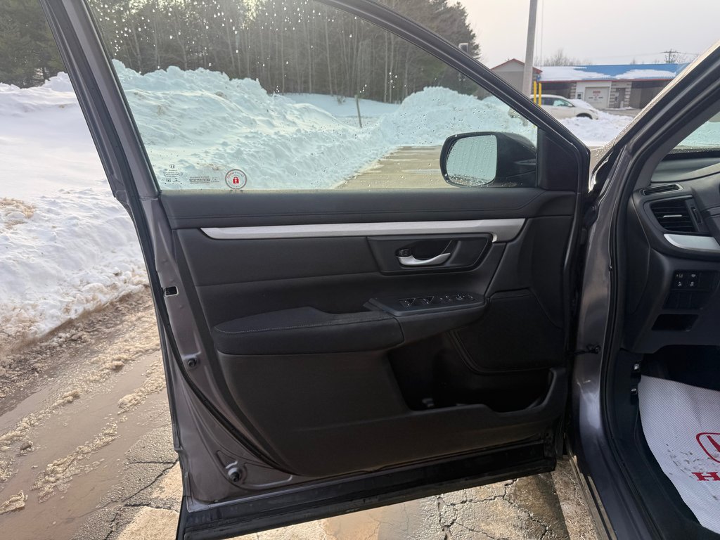 2022 Honda CR-V LX, keyless entry, backup camera, Bluetooth in Kentville, Nova Scotia - 7 - w1024h768px
