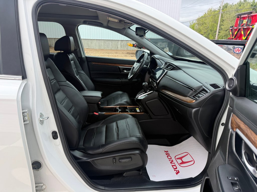 2022 Honda CR-V Touring, keyless entry, backup camera, Bluetooth in COLDBROOK, Nova Scotia - 20 - w1024h768px