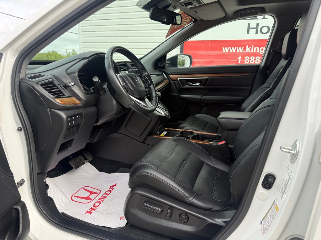 2022 Honda CR-V Touring, keyless entry, backup camera, Bluetooth in COLDBROOK, Nova Scotia - 9 - w1024h768px
