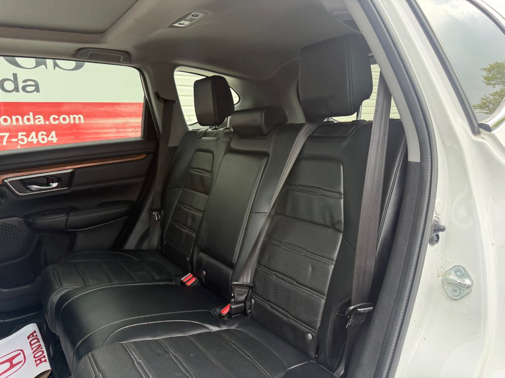 2022 Honda CR-V Touring, keyless entry, backup camera, Bluetooth in COLDBROOK, Nova Scotia - 15 - w1024h768px