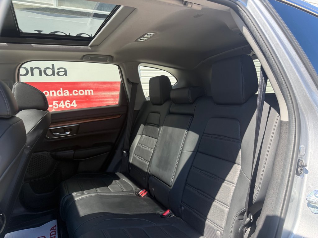 2022 Honda CR-V Touring, keyless entry, backup camera, Bluetooth in COLDBROOK, Nova Scotia - 15 - w1024h768px
