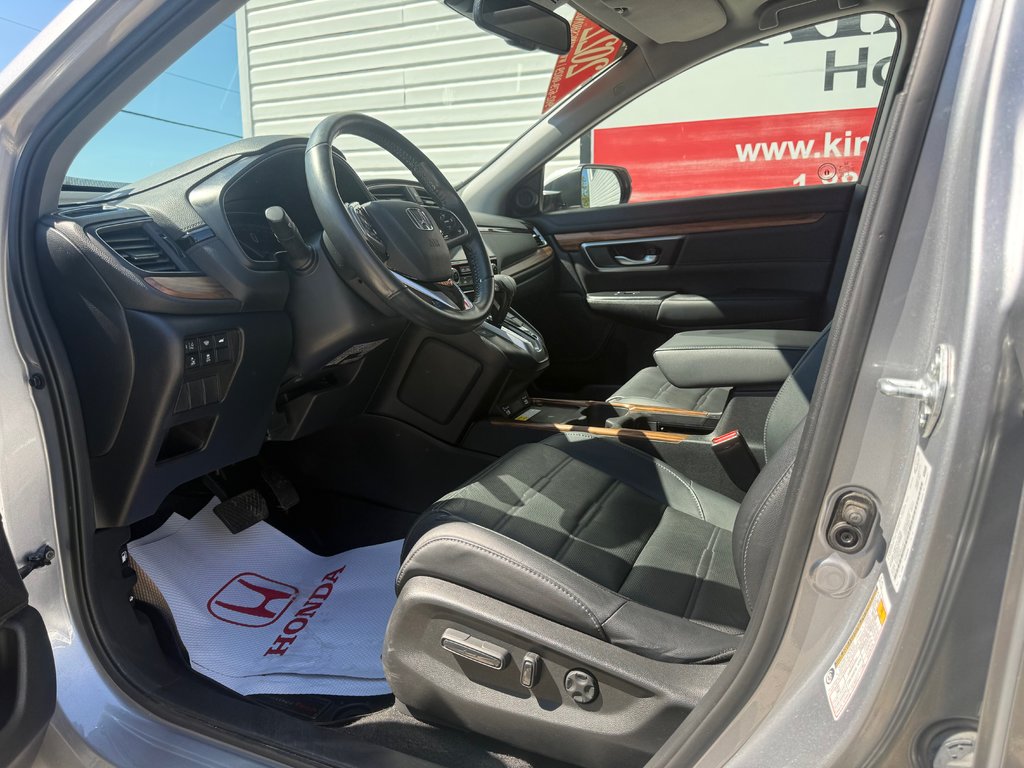 2022 Honda CR-V Touring, keyless entry, backup camera, Bluetooth in COLDBROOK, Nova Scotia - 9 - w1024h768px