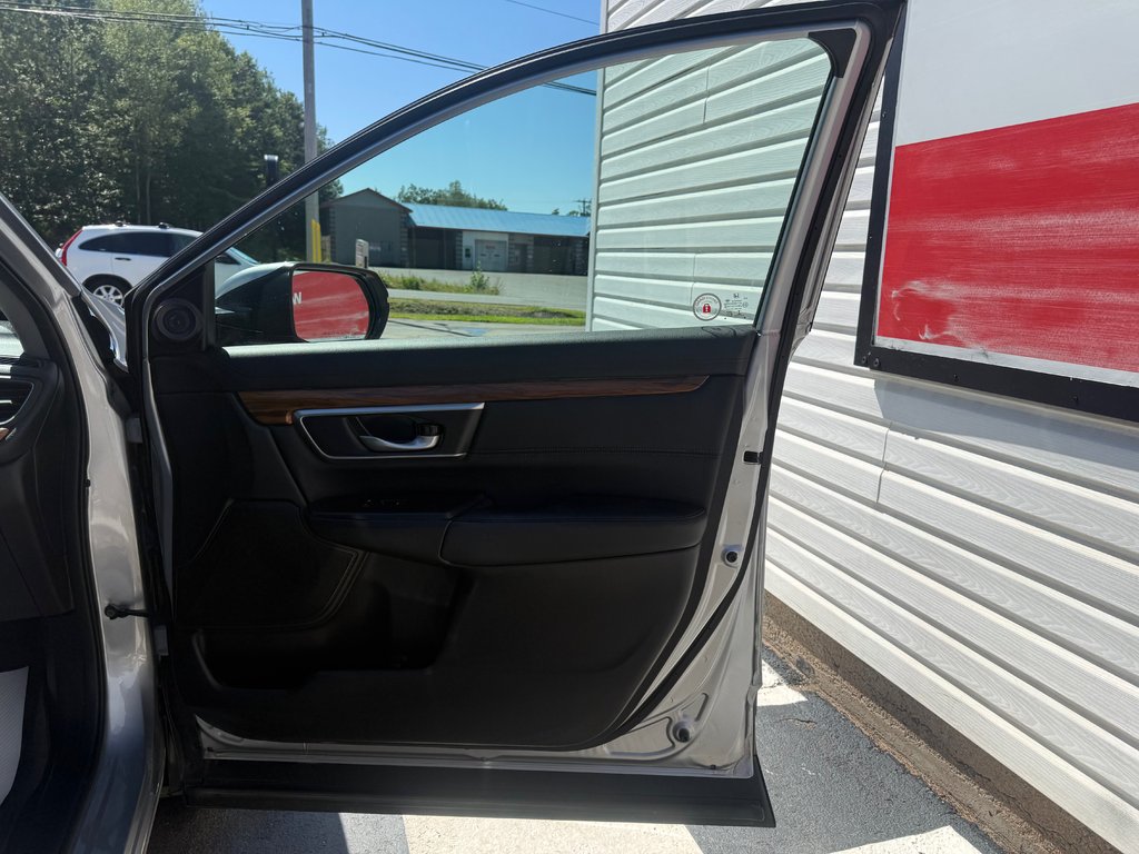 2022 Honda CR-V Touring, keyless entry, backup camera, Bluetooth in COLDBROOK, Nova Scotia - 19 - w1024h768px