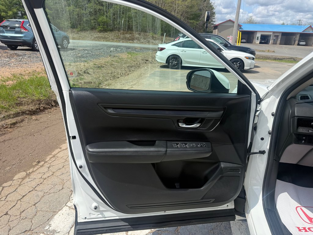 Honda CR-V LX, keyless entry, backup camera, Bluetooth 2023 à COLDBROOK, Nouvelle-Écosse - 7 - w1024h768px
