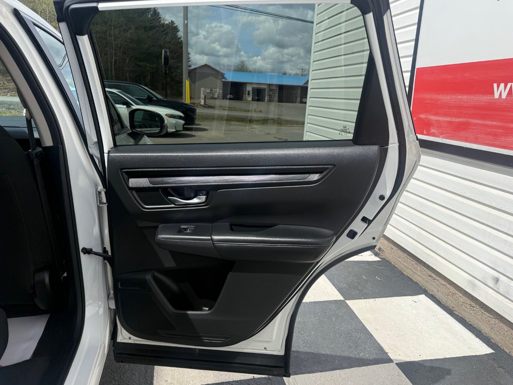 Honda CR-V LX, keyless entry, backup camera, Bluetooth 2023 à COLDBROOK, Nouvelle-Écosse - 16 - w1024h768px