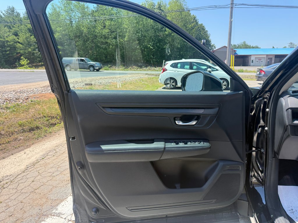 2023 Honda CR-V LX, keyless entry, backup camera, Bluetooth in COLDBROOK, Nova Scotia - 7 - w1024h768px