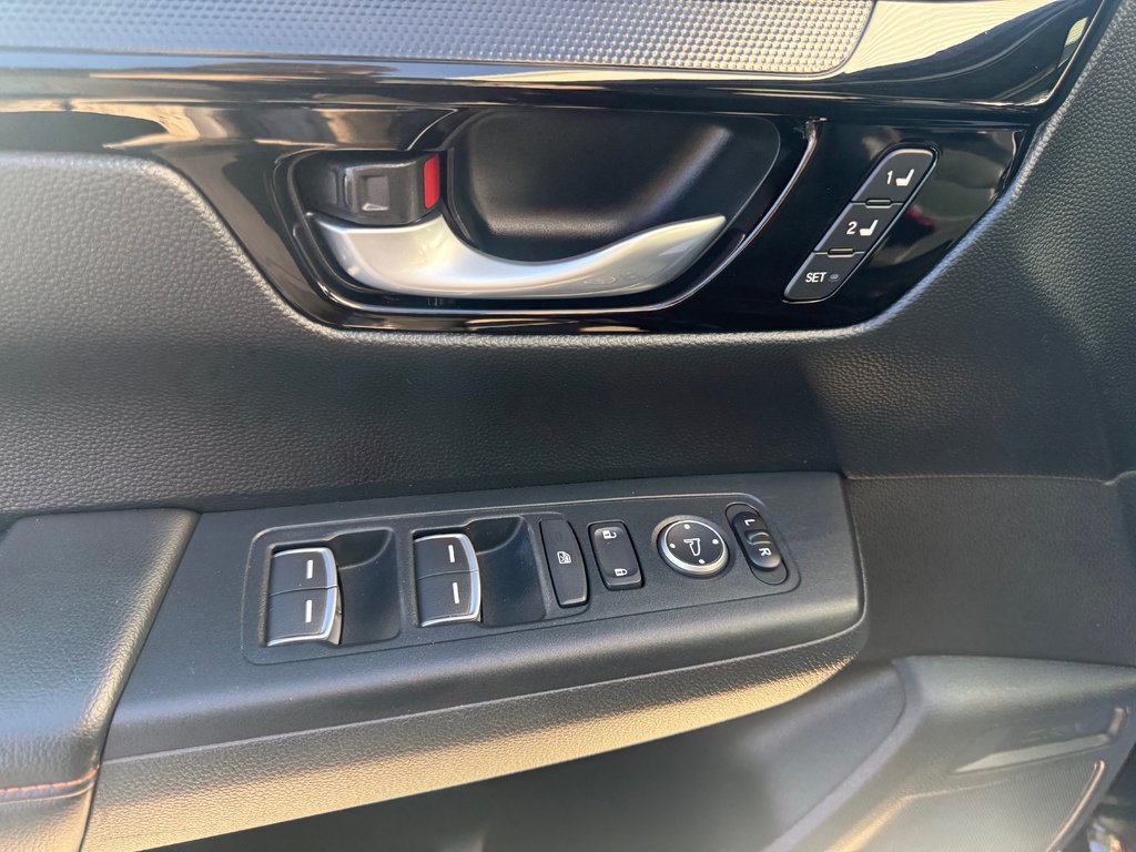 Honda CR-V Touring, Keyless entry, remote start, backup cam 2024 à Kentville, Nouvelle-Écosse - 8 - w1024h768px