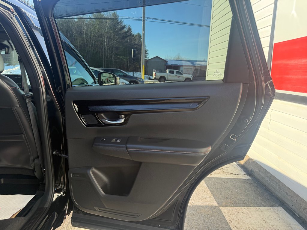 Honda CR-V Touring, Keyless entry, remote start, backup cam 2024 à Kentville, Nouvelle-Écosse - 17 - w1024h768px