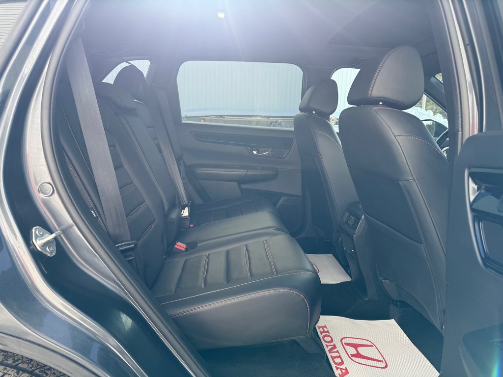 2024 Honda CR-V Touring, keyless entry, backup camera, Bluetooth in COLDBROOK, Nova Scotia - 18 - w1024h768px
