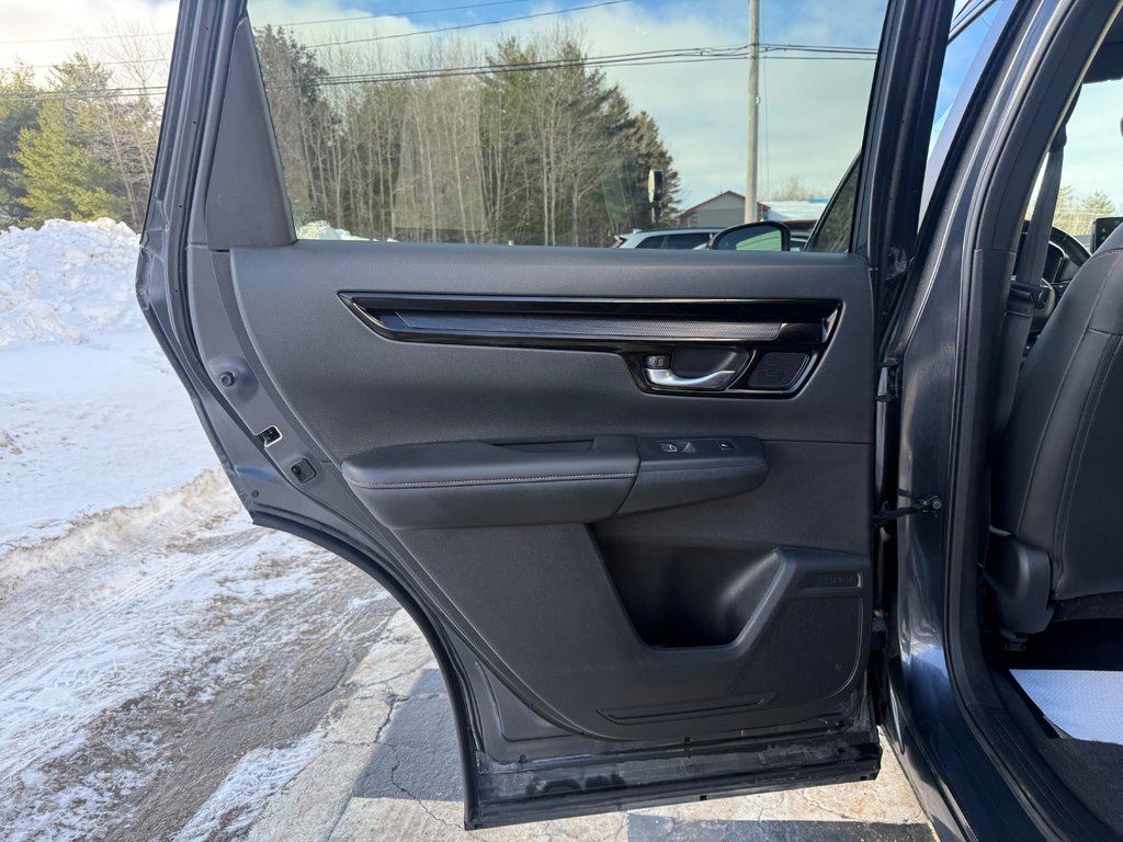 2024 Honda CR-V Touring, keyless entry, backup camera, Bluetooth in COLDBROOK, Nova Scotia - 14 - w1024h768px