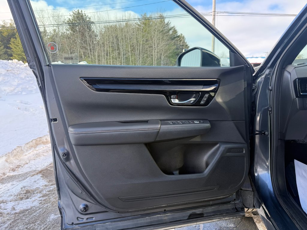 2024 Honda CR-V Touring, keyless entry, backup camera, Bluetooth in COLDBROOK, Nova Scotia - 7 - w1024h768px