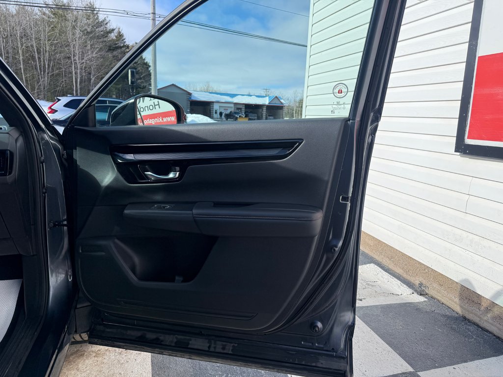 2024 Honda CR-V Touring, keyless entry, backup camera, Bluetooth in COLDBROOK, Nova Scotia - 19 - w1024h768px